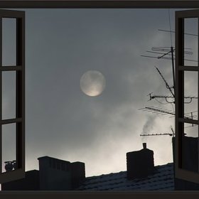 Pokud to počasí dovolí, okna mějte otevřená. Čerstvý vzduch dovolí energii proudit.