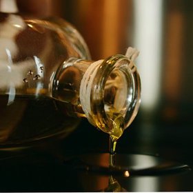 Olej je častou součástí nejednoho receptu.