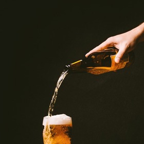 Když už není na jídlo, stačí pivo.