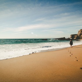 Ne všude jsou písečné pláže, tak se informujte dopředu, ať nemáte kamínkovou masáž zdarma.