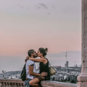 Až pojedete někam "ven", dbejte tamějších kulturních zvyků.