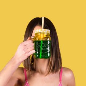 Podprsenky mají dnes i spoustu vtipných motivů.