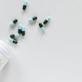 Místo tabletek volte ovoce a jiné přírodní zdroje vitamínů.