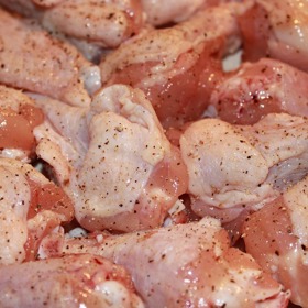 Kuřecí maso neomývejte.