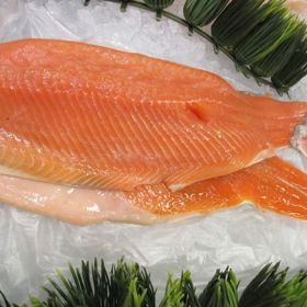 Jestliže ryba nelibě zavání už od začátku, nejezte jí vůbec. voda vám nepomůže.