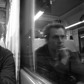 Nebo neodbytný pán, který si bude chtít povídat a "zajít na kafe".