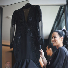 „Černá je klasika. Vypadá skvěle prostě na každém. Je výrazná, je sexy, je troufalá."