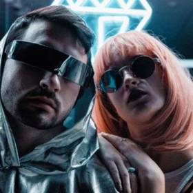 Muž a žena mohou být přátelé na celý život.