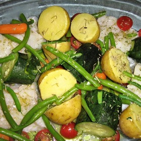 Zapečené brambory s fazolkami chutnají skvěle.