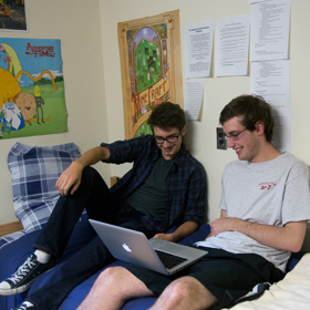 Studentské bydlení nás potkalo všechny.