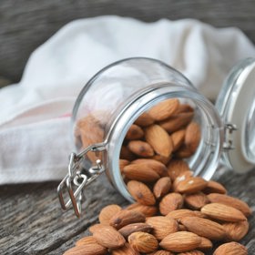 Mandle jsou bohaté na vitamin E.