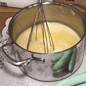 Krém si můžete snadno vyrobit sama doma.