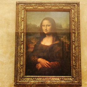 3. Mona Lisa v Louvru, Paříž, Francie.