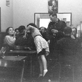 Zábavy v hospodách byly pro kurtizány rájem