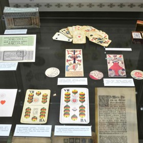 I vy si vyzkoušejte práci kolkaře