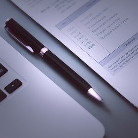 Mnoho českých podnikatelů platí faktury po splatnosti