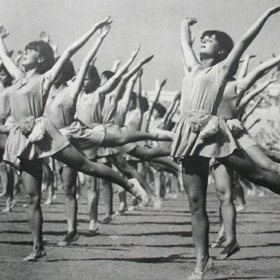 Kreace byly někdy vskutku neskutečné.