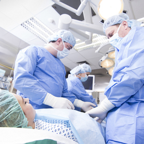 Kýlu lze "řešit" laparoskopicky.