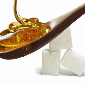 Vyměňte cukr za med, radí odborníci.