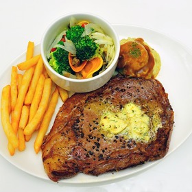 Na steak s hranolky zapomeňte.