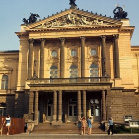 Státní opera jak prohnaná instagramovým filtrem.