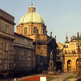 Křižovnické náměstí roku 1975.