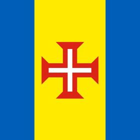 Vlajka madeirského souostroví.
