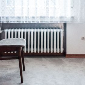 Vychladlý byt není nic příjemného.