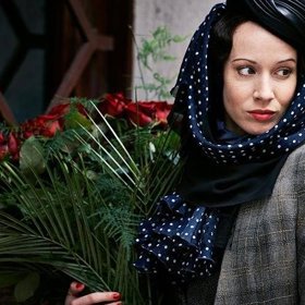 Táňa Pauhofová jako Lída Baarová. Obě herečky dostaly do vínku krásy štědře naděleno.