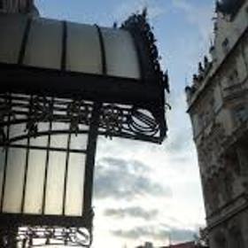 Večerní Praha vybízí k vyprávění tajemných příběhů