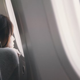 Namísto koukání z okénka se jděte projít.