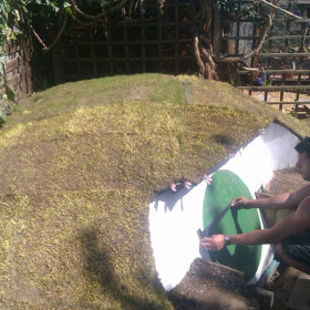 Při stavbě neměl k ruce žádný plán. „Měl jsem jen malou skicu s kusy a drobnostmi, ale vzniklo to z mojí představy v hlavě,“ prozradil. „Nic jsem přímo nevyhledával. Ale samozřejmě jsem se díval na filmy.“