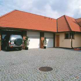 Ideální jsou rolovací vrata