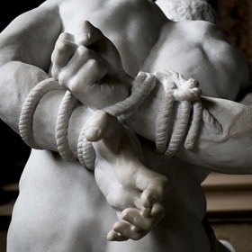 Dědicové impérií, mediální magnáti a další boháči se setkali s drsnými únosy.