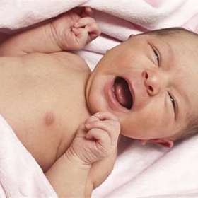 Kýla trápí každého pátého novorozence.