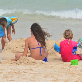 U moře si děti po cestě odpočinou a načerpají energii.