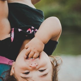 Jsou známy i otravy dětí, které pozřely plody krušiny olšové.