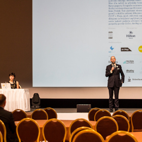 Investice do umění prostřednictvím benefiční aukce je investicí do společnosti.