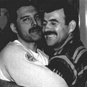 Freddie otevřeně přiznal náklonnost k mužům