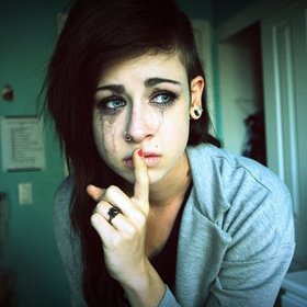 Občas važte slova, aby vám nezbyly jen oči pro pláč.