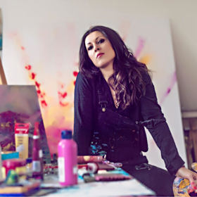 Její tvorba je intuitivní a ovlivněná aktuálním pocitem.