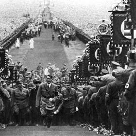 Účelem mnichovské dohody bylo nasytit hladového Hitlera, který toužil po čím dál větší moci.