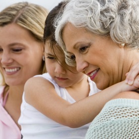 Tři generace žen, které pojí neskutečná láska a cit, ale odlišný pohled na svět.