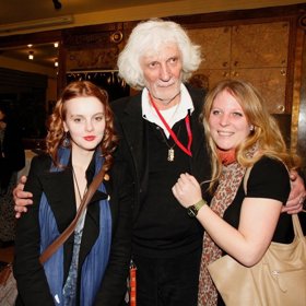 Byl dvakrát ženatý a má celkem sedm dětí.