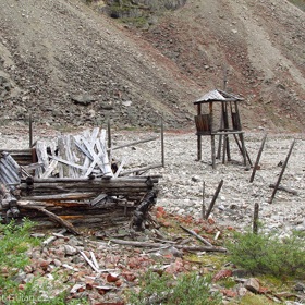 Strážní věž, ze které byl zastřelen nejeden pomalý nemohoucí vězeň