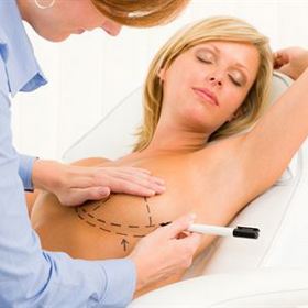 Lipotrasfer je ideálním řešení při úpravě prsou