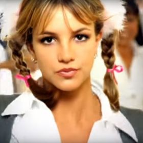 První hit „…Baby One More Time“ byl úspěšný po celém světě.