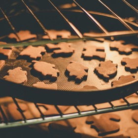 Bezlepkové těsto je křehké. Při pečení si tedy dávejte pozor.