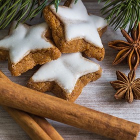 K Vánocům neodmyslitelně patří i skořice.