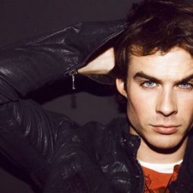 Jeho rodiče, terapeutka Edna  a podnikatel Robert, měli ještě syna Roberta a dceru Robyn.